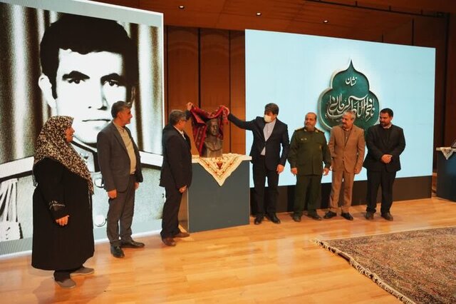 ‌نشان «ناظم‌الاطباء» به جهادگران سلامت استان کرمان اهدا شد